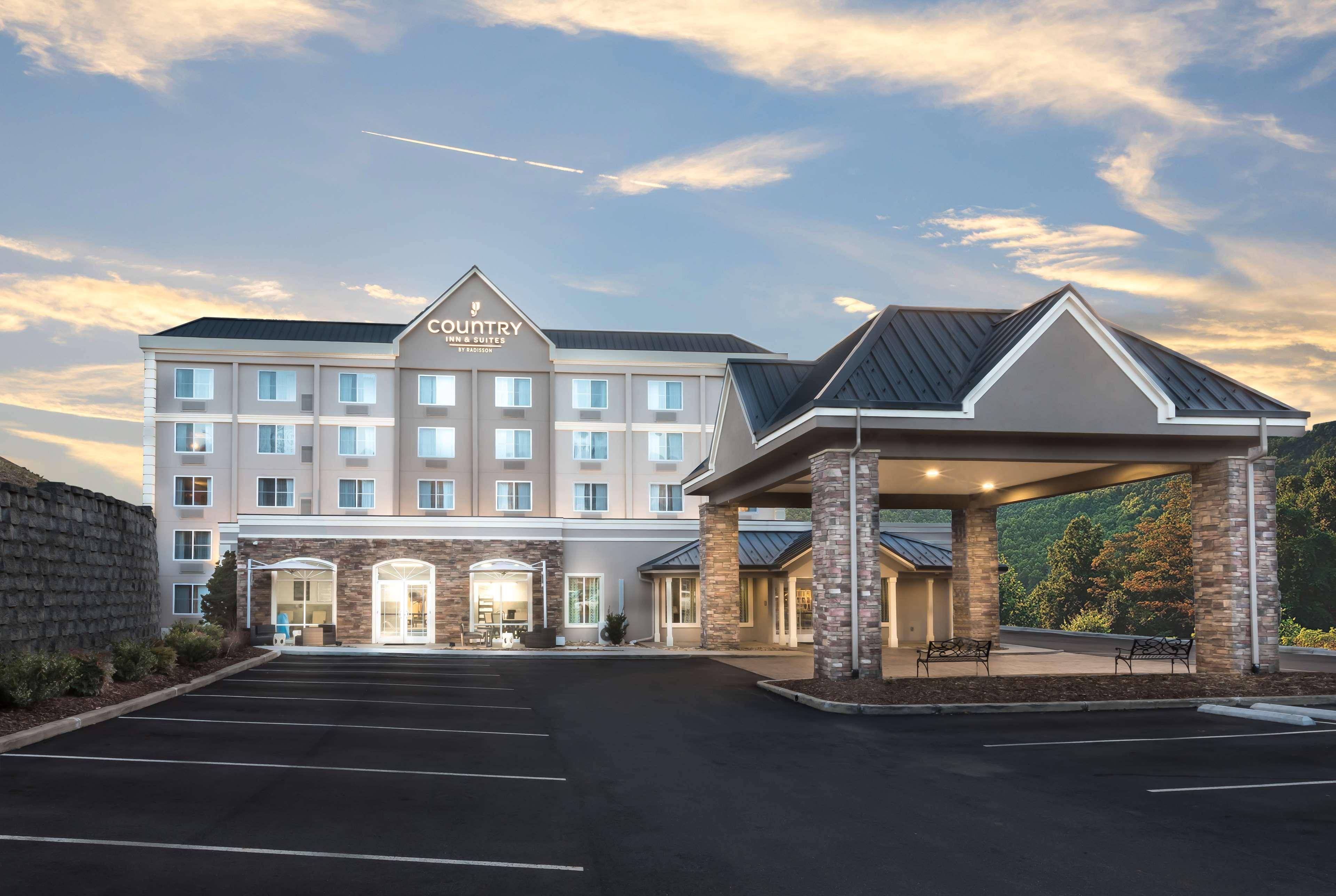 Country Inn & Suites By Radisson Asheville Downtown Tunnel Road ภายนอก รูปภาพ