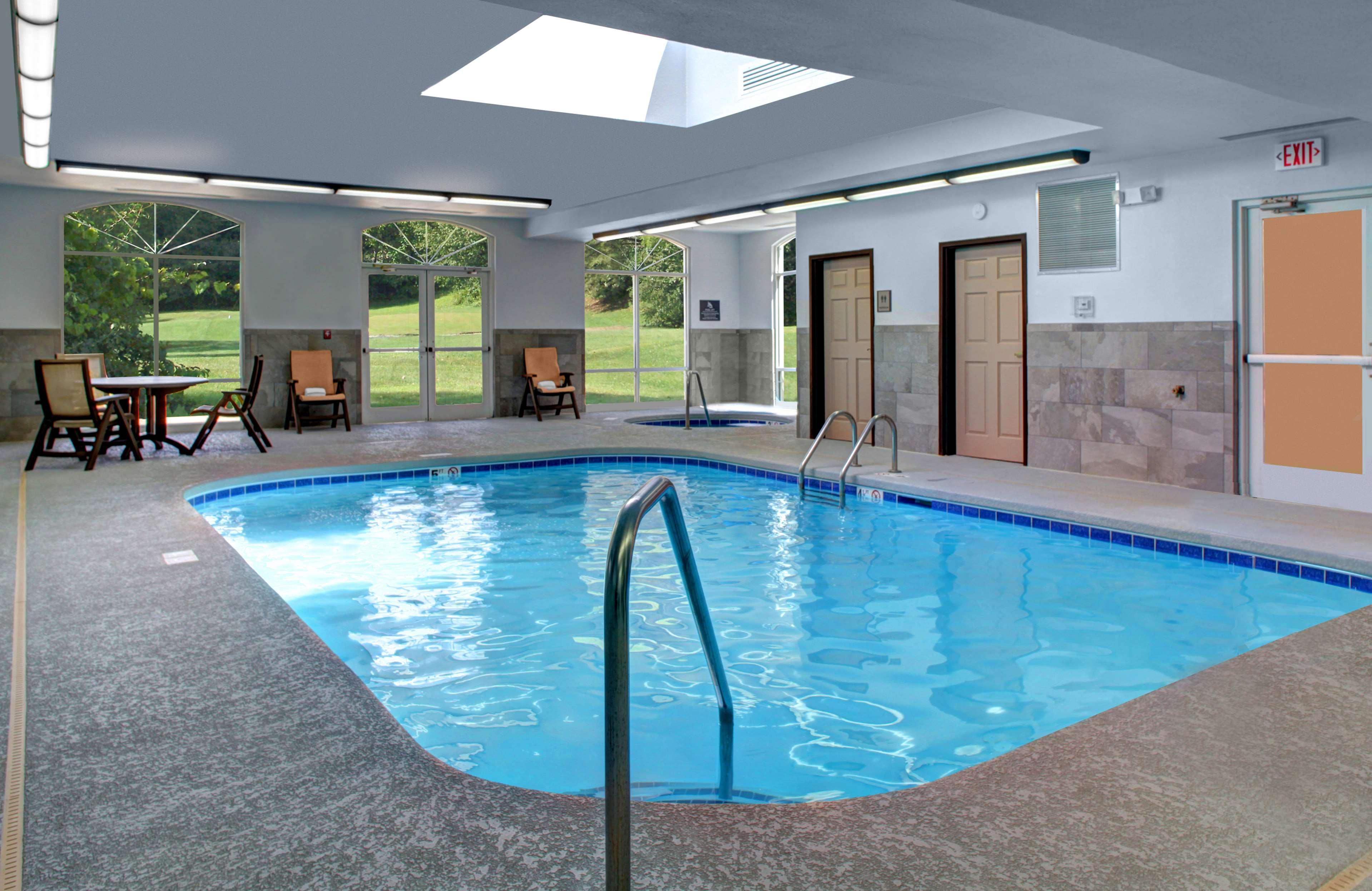 Country Inn & Suites By Radisson Asheville Downtown Tunnel Road ภายนอก รูปภาพ
