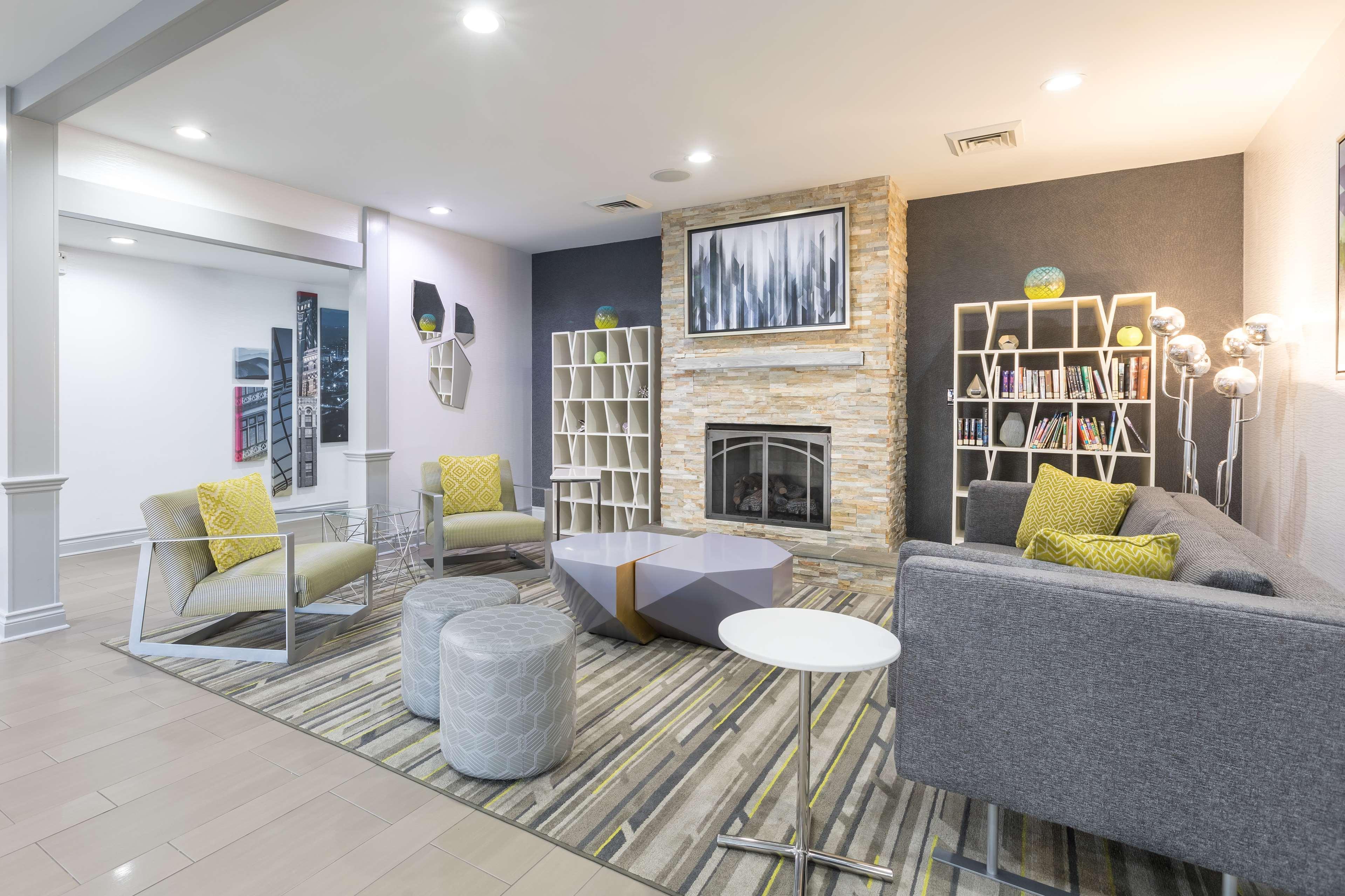 Country Inn & Suites By Radisson Asheville Downtown Tunnel Road ภายนอก รูปภาพ