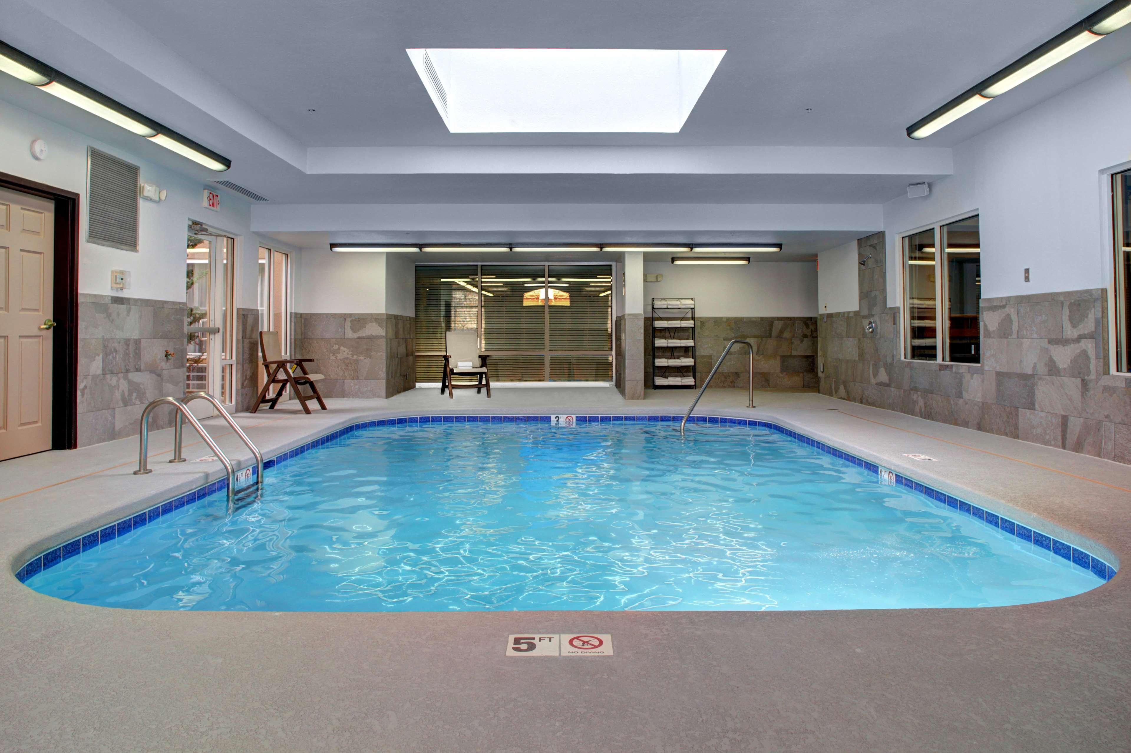 Country Inn & Suites By Radisson Asheville Downtown Tunnel Road ภายนอก รูปภาพ