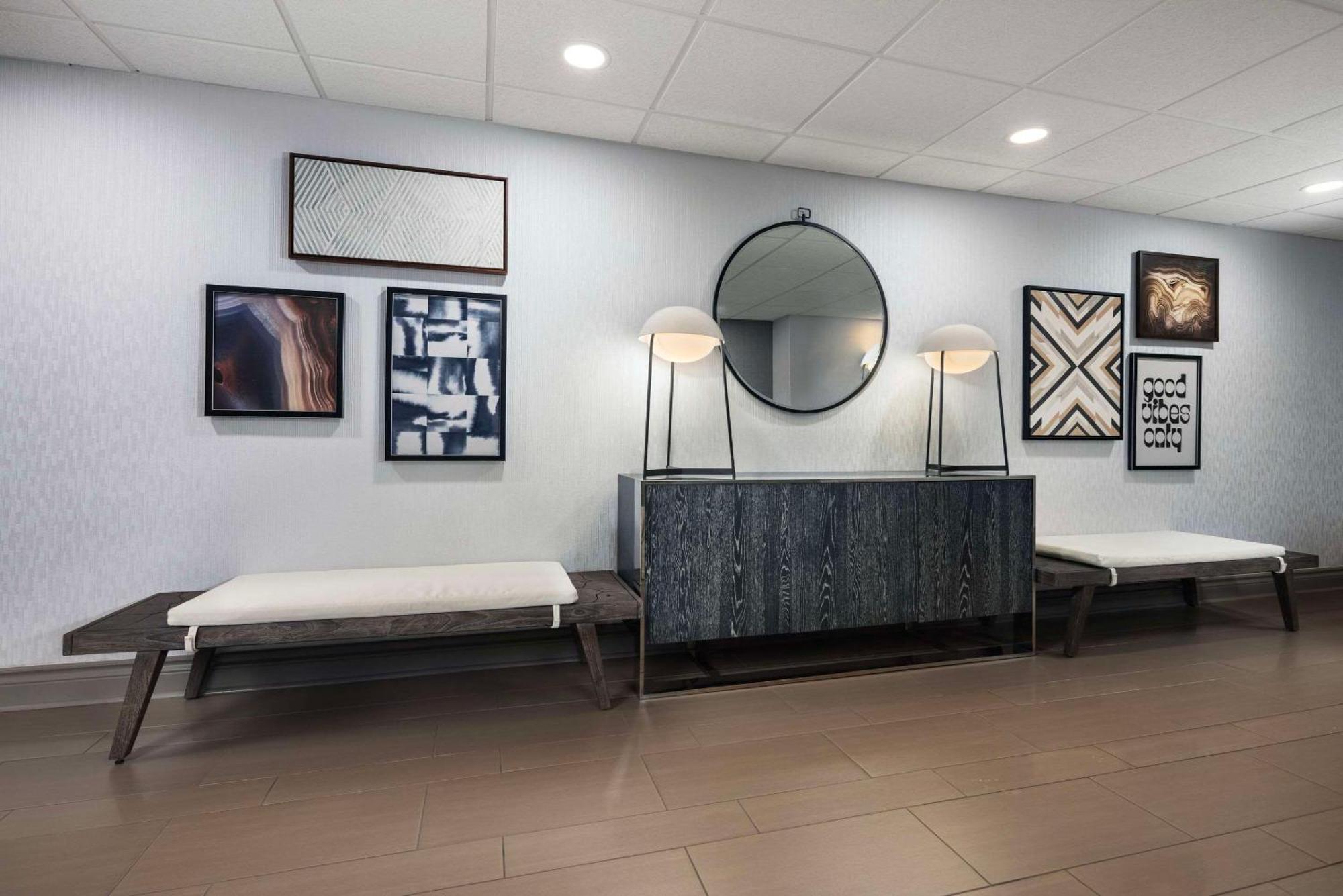 Country Inn & Suites By Radisson Asheville Downtown Tunnel Road ภายนอก รูปภาพ