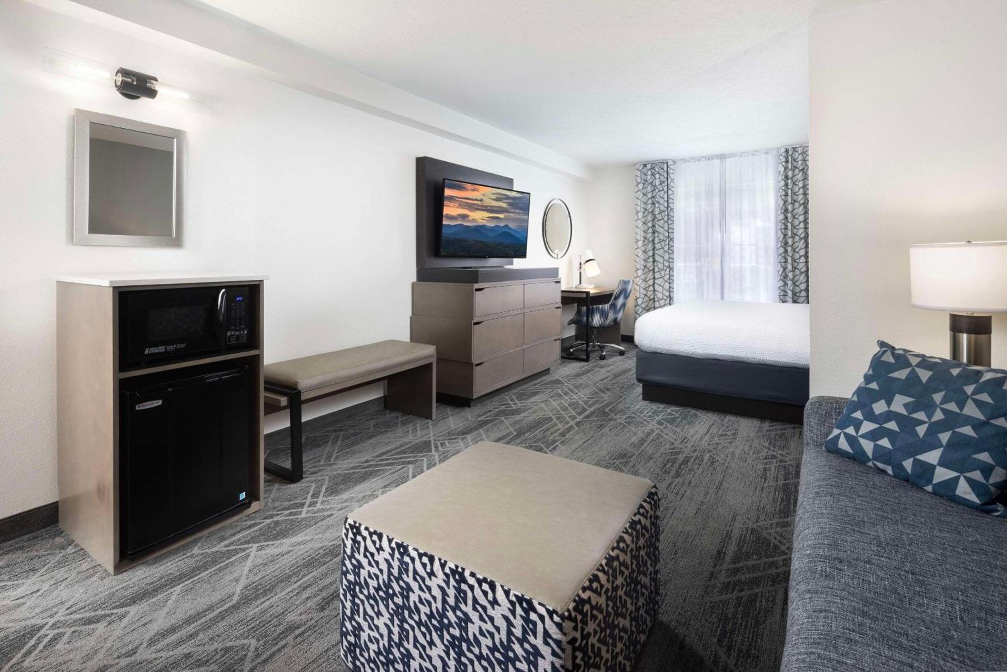Country Inn & Suites By Radisson Asheville Downtown Tunnel Road ภายนอก รูปภาพ