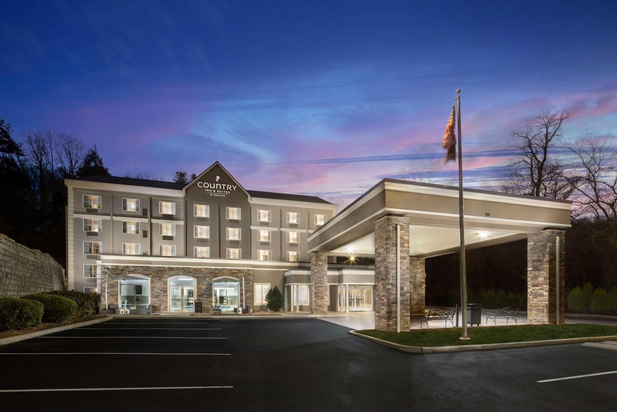 Country Inn & Suites By Radisson Asheville Downtown Tunnel Road ภายนอก รูปภาพ