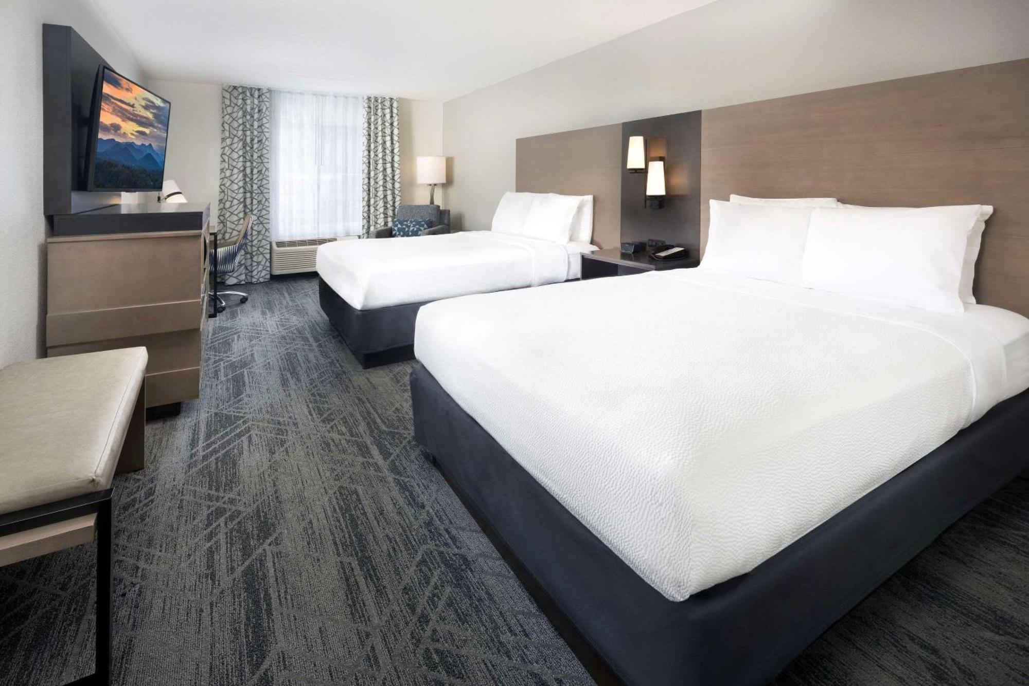 Country Inn & Suites By Radisson Asheville Downtown Tunnel Road ภายนอก รูปภาพ