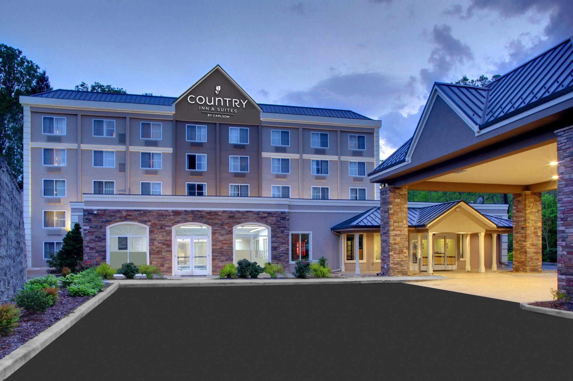 Country Inn & Suites By Radisson Asheville Downtown Tunnel Road ภายนอก รูปภาพ