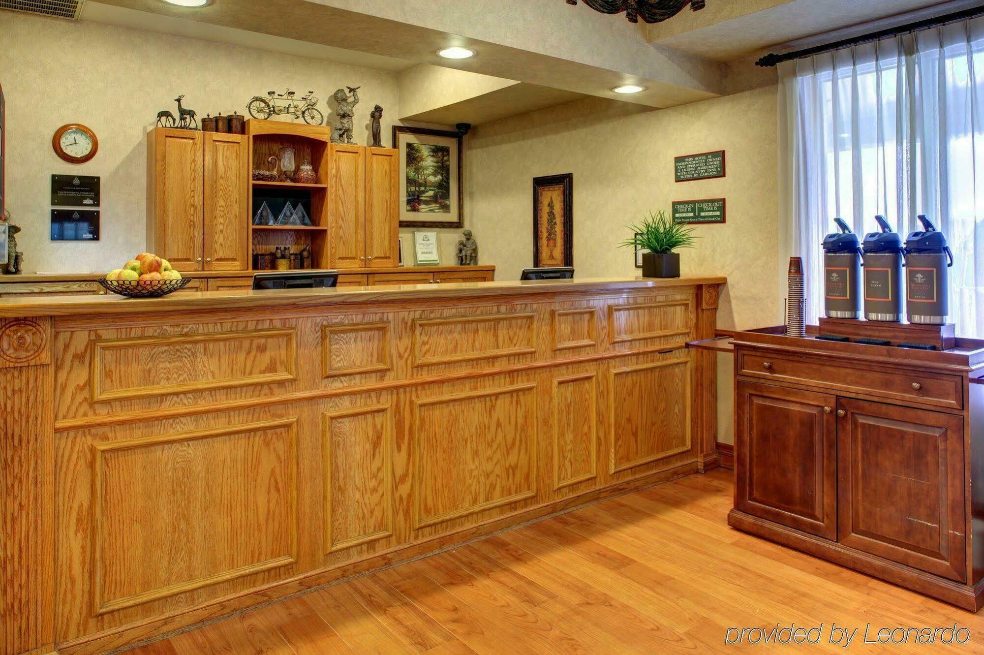 Country Inn & Suites By Radisson Asheville Downtown Tunnel Road ภายนอก รูปภาพ